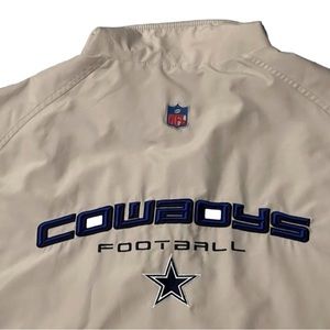 COWBOYS JACKET Like new, NFL TX Cowboys official windbreaker, size Large mens